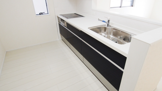 新築のキッチンの写真